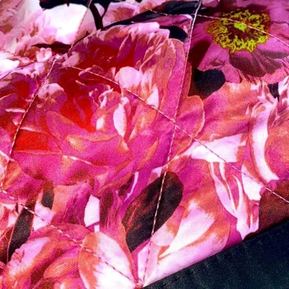 Victoria’s Secret‎ Logo Love Tote Weekender New - Picture 5 of 12